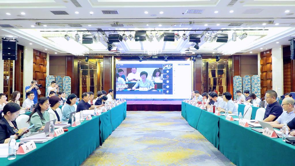 烟台大学承办中国民事诉讼法学会“民事实体法与程序法之协同”高端论坛