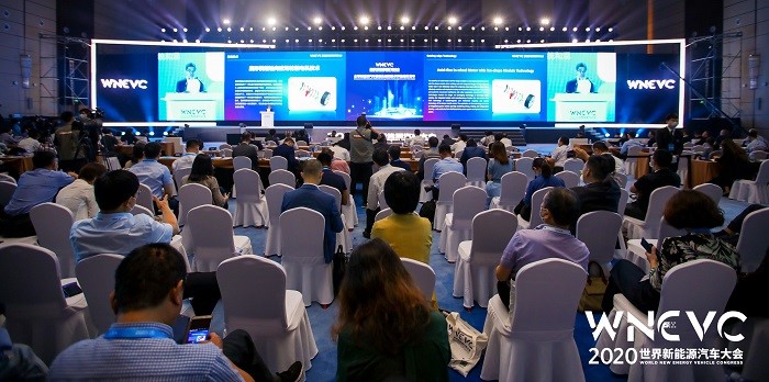在2020世界新能源汽车大会上,烟台大学研发的扇形模组轴向磁场轮毂电机技术,作为7项技术之一,获评“全球新能源汽车前沿技术”。 在2020世界新能源汽车大会上,烟台大学研发的扇形模组轴向磁场轮毂电机技术,作为7项技术之一,获评“全球新能源汽车前沿技术”。